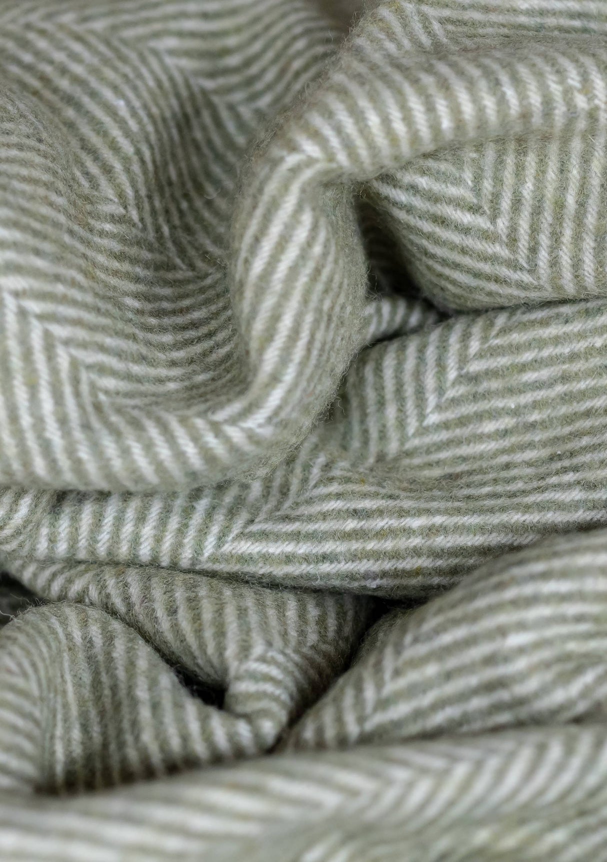 Recycled Wool Knee Blanket in Olive Herringbone