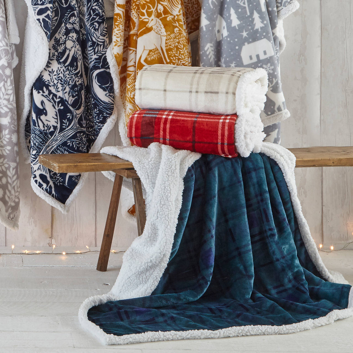 Blake Check Fleece Throw Red: Red / 130 x 150cm