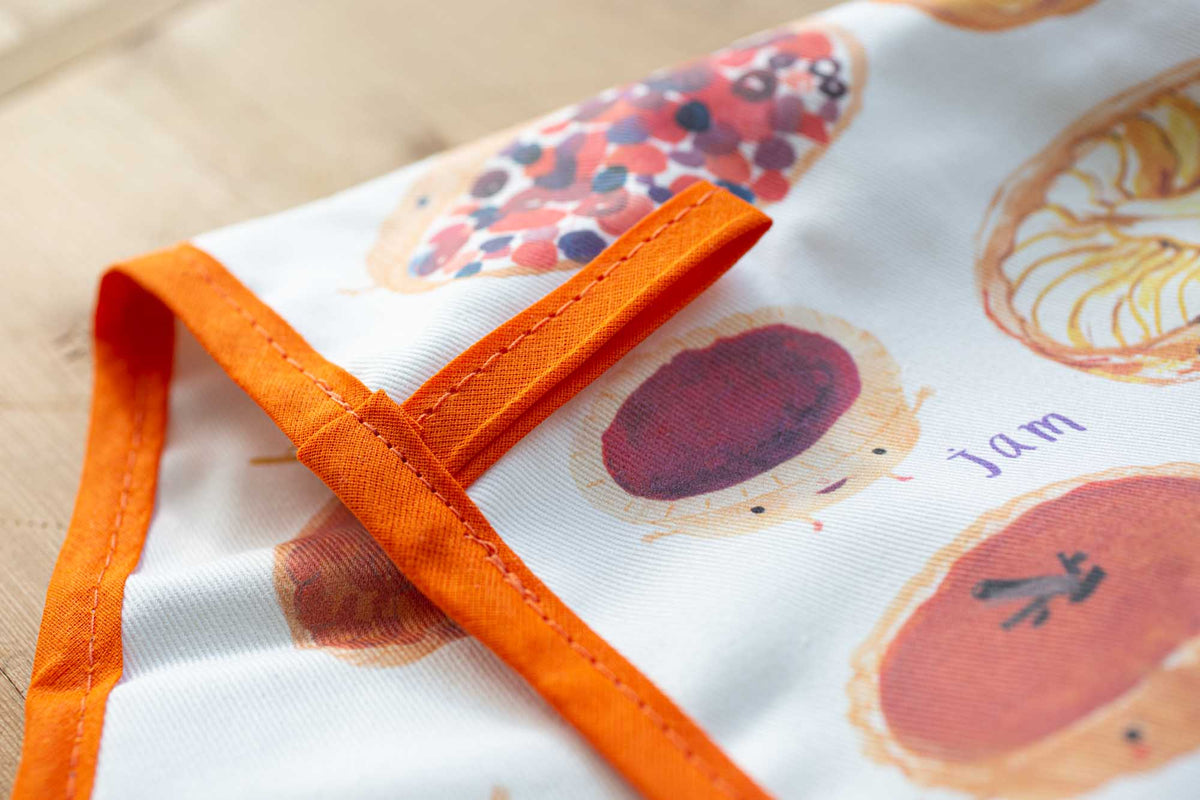 Sarah Edmonds Tarts Oven Glove – illustrated design