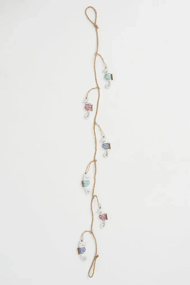 Batela seahorse garland decoration, decorative hanging garland with seahorse design